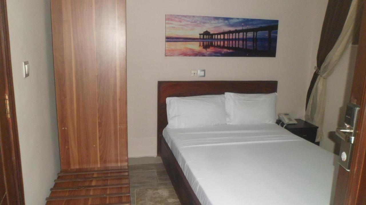 Benin City Center Hotel Cotonou Exteriör bild