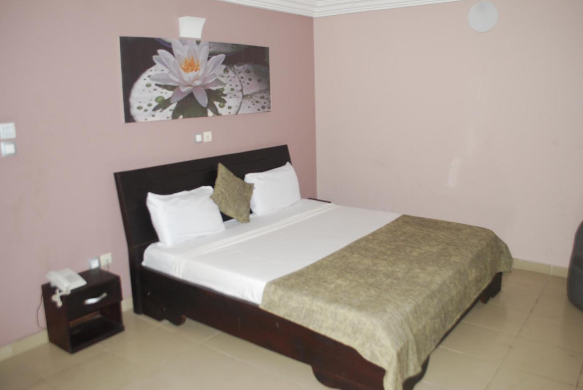 Benin City Center Hotel Cotonou Exteriör bild