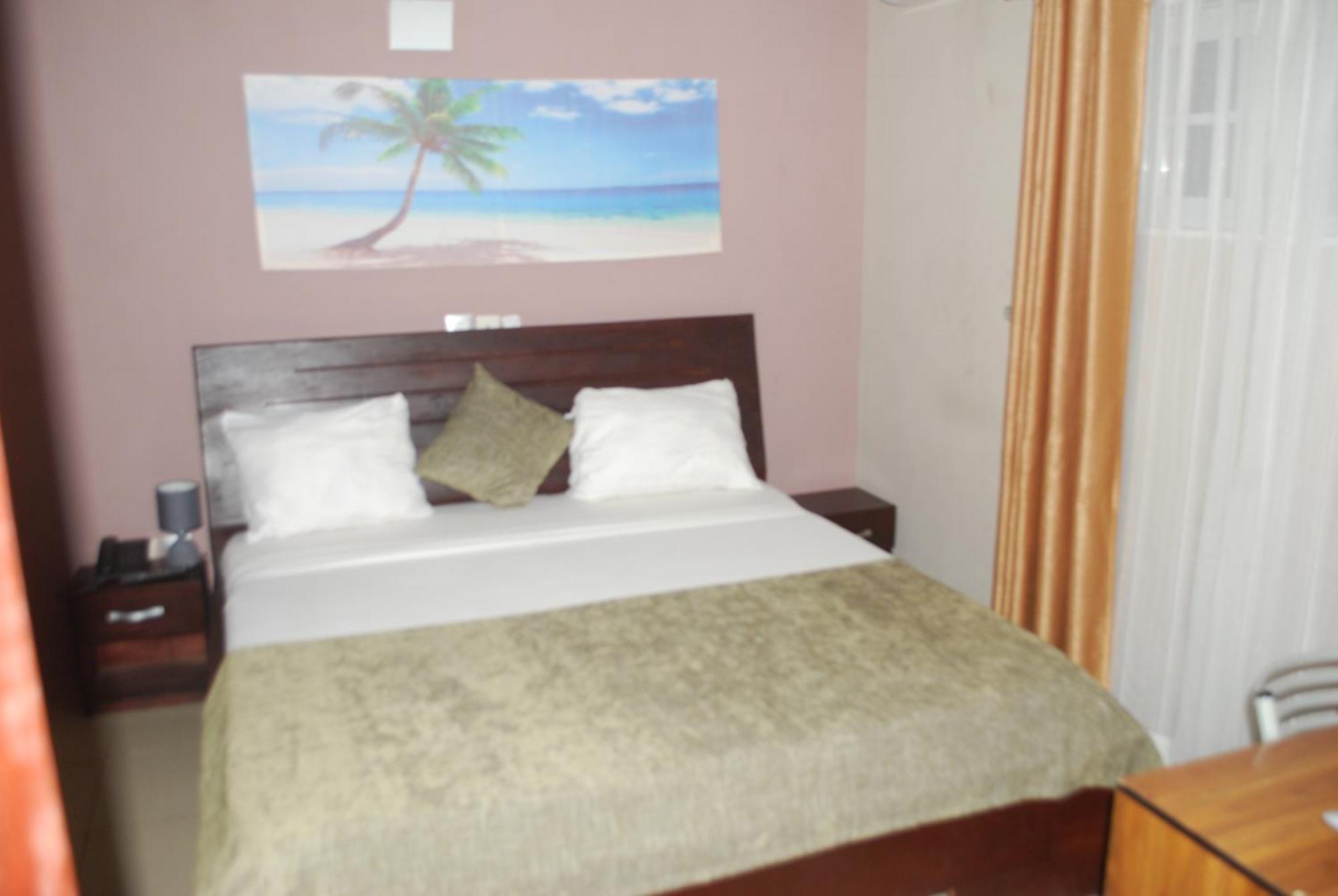 Benin City Center Hotel Cotonou Exteriör bild