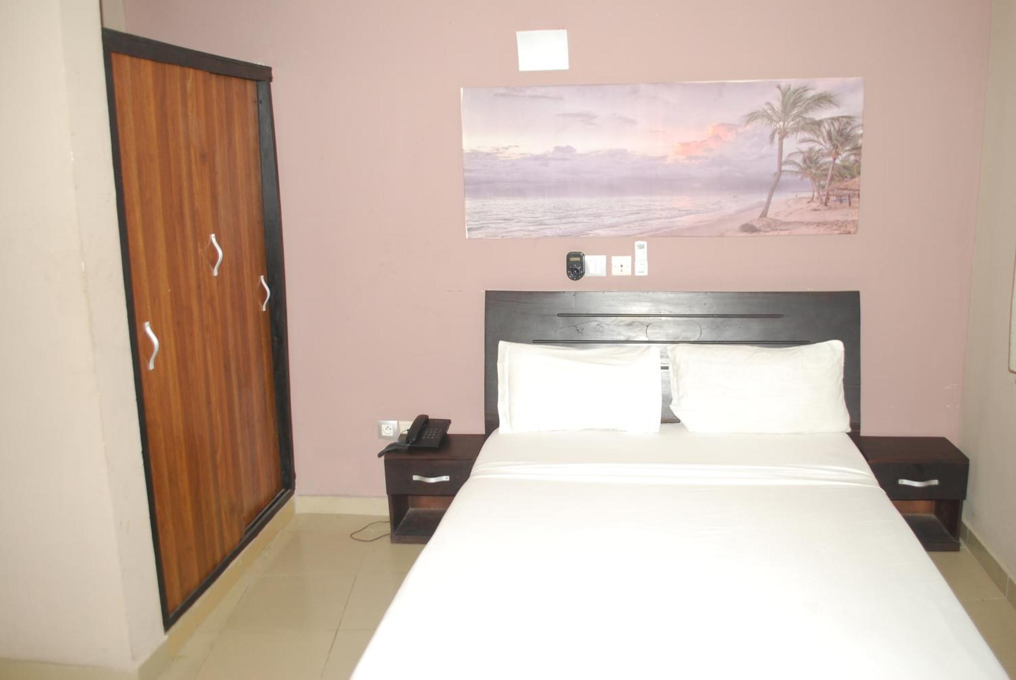 Benin City Center Hotel Cotonou Exteriör bild